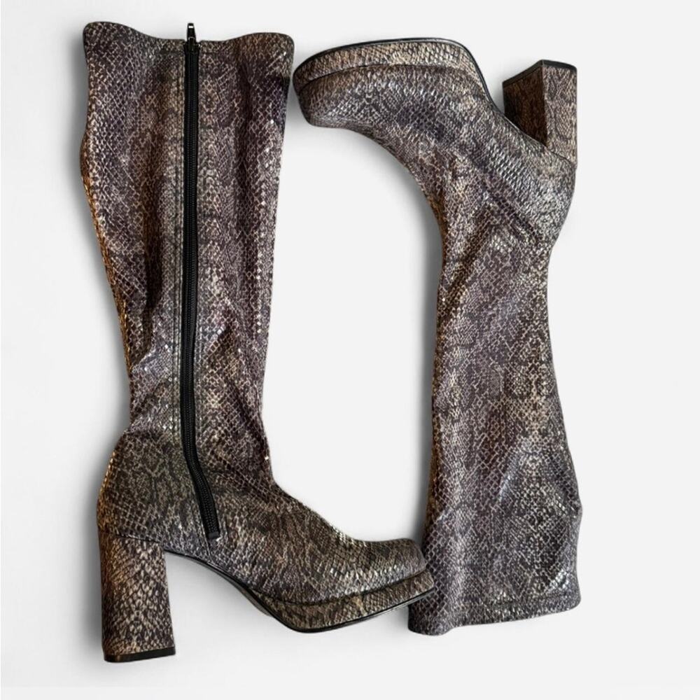 90s MUDD snake print platform boots